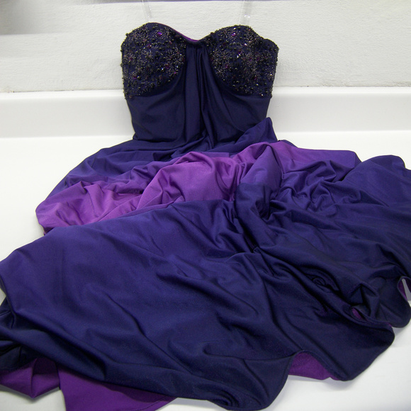 Adrianna Papell Dresses & Skirts - Adrianna Papell Removable Strap Ombre Dress $200